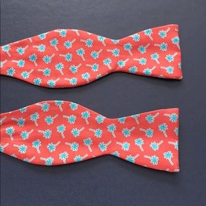 Vineyard Vines Palm Tree Bow Tie